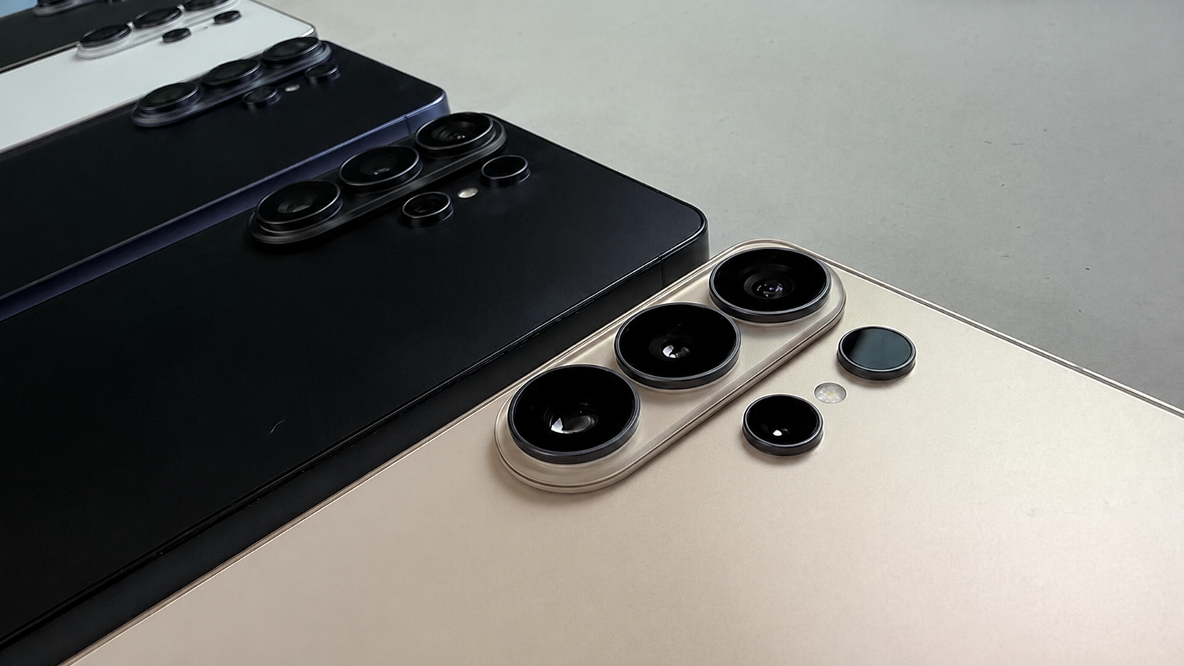 Samsung Kembali Kuasai Pasar Smartphone Global Kuartal II 2026, Apple Turun ke Posisi Kedua