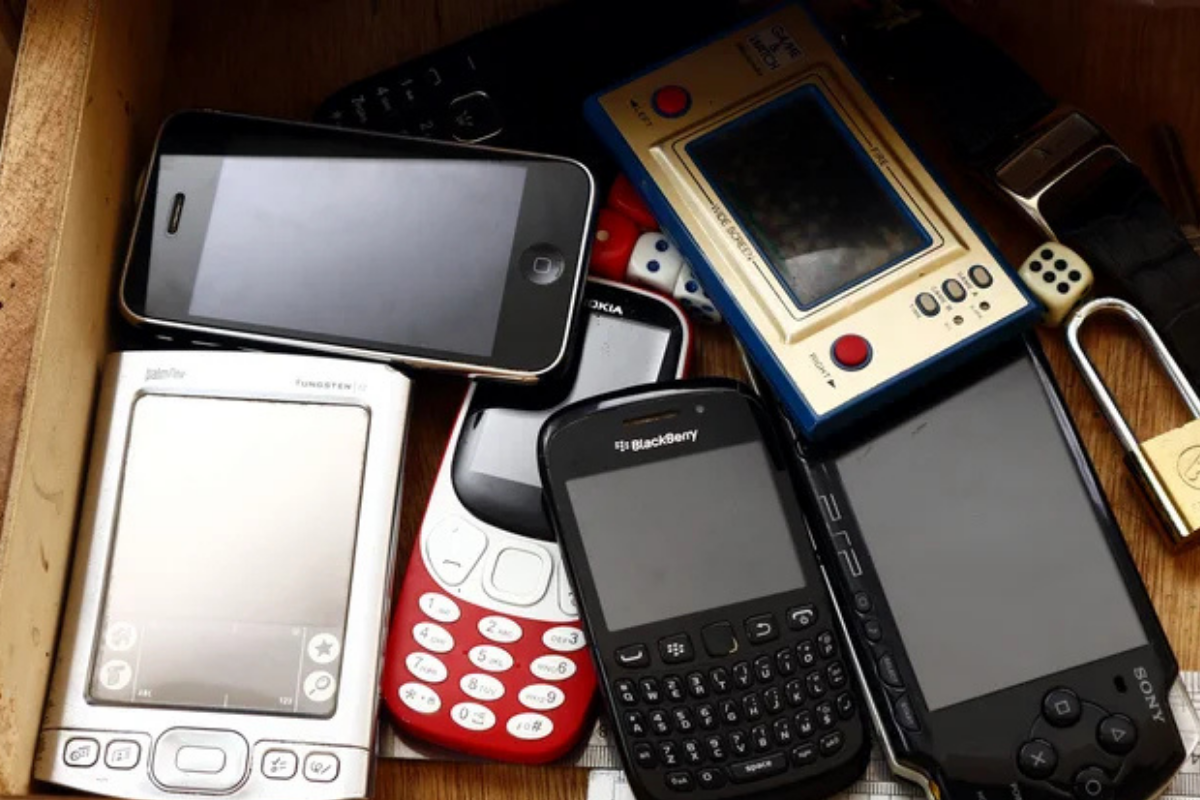 4 HP Android dengan Keyboard Fisik yang Masih Dijual pada 2026, Nostalgia dengan Fungsi Modern
