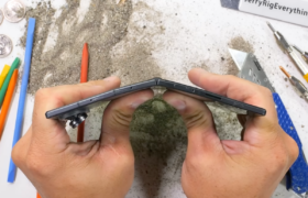 Galaxy Z Fold 8 Diuji Habis-habisan oleh JerryRigEverything, Seberapa Tangguh Ponsel Lipat Samsung Ini?