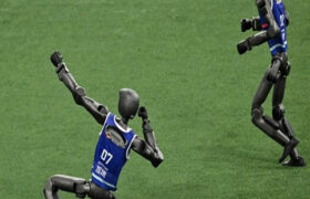 Beijing Pamerkan Robot Humanoid yang Bisa Berlari, Menendang Bola, hingga Meniru Selebrasi Ronaldo